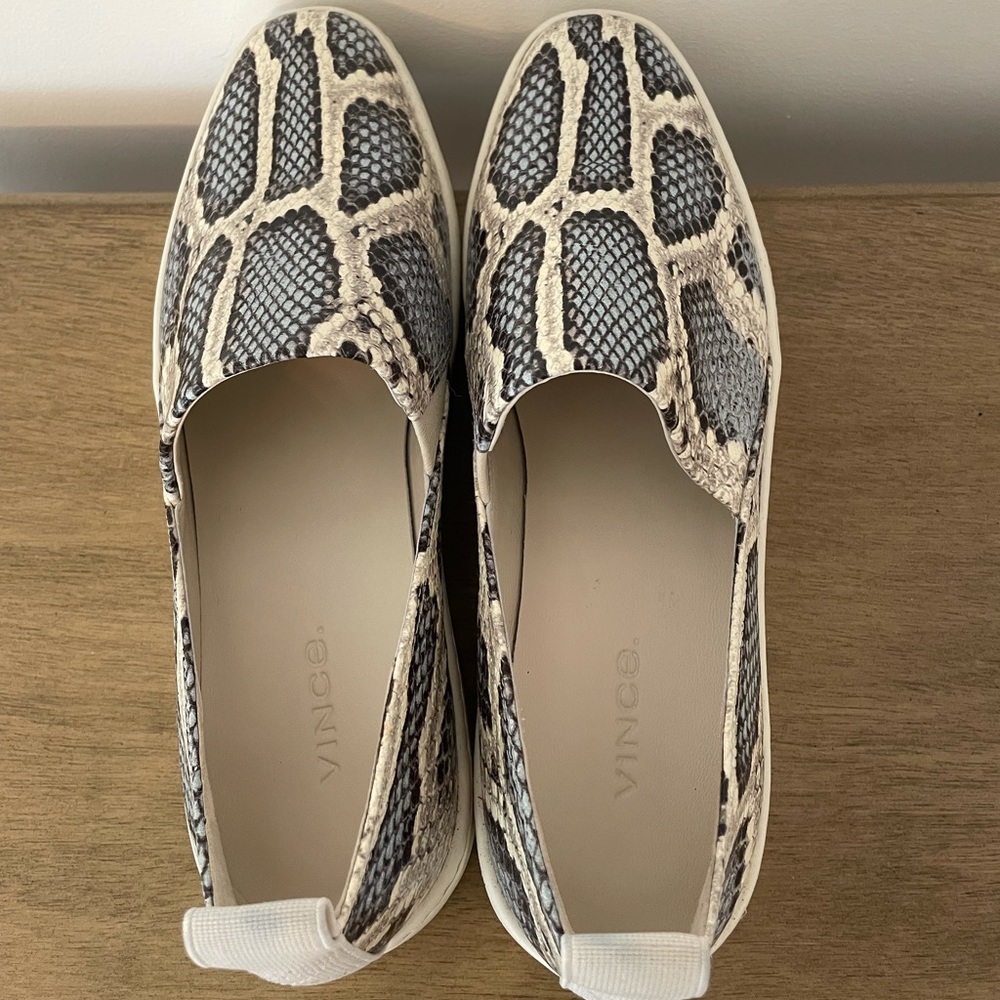 VINCE Blue Saxon Sneakers - Picture 6 of 9